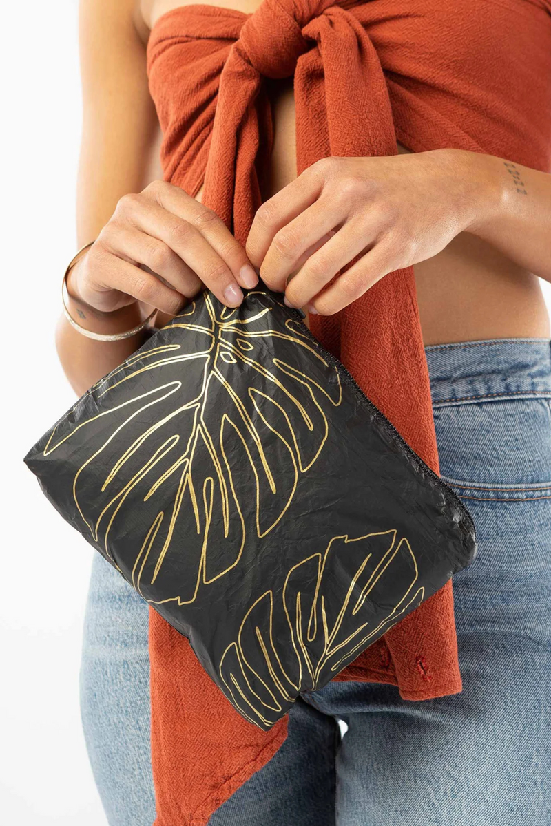 ALOHA COLLECTION - SMALL POUCH LANAI GOLD ON BLACK