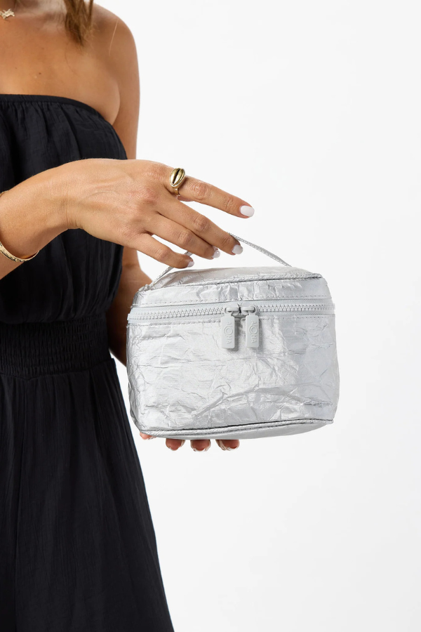 ALOHA - CABIN CREW KIT MONOCHROME SILVER