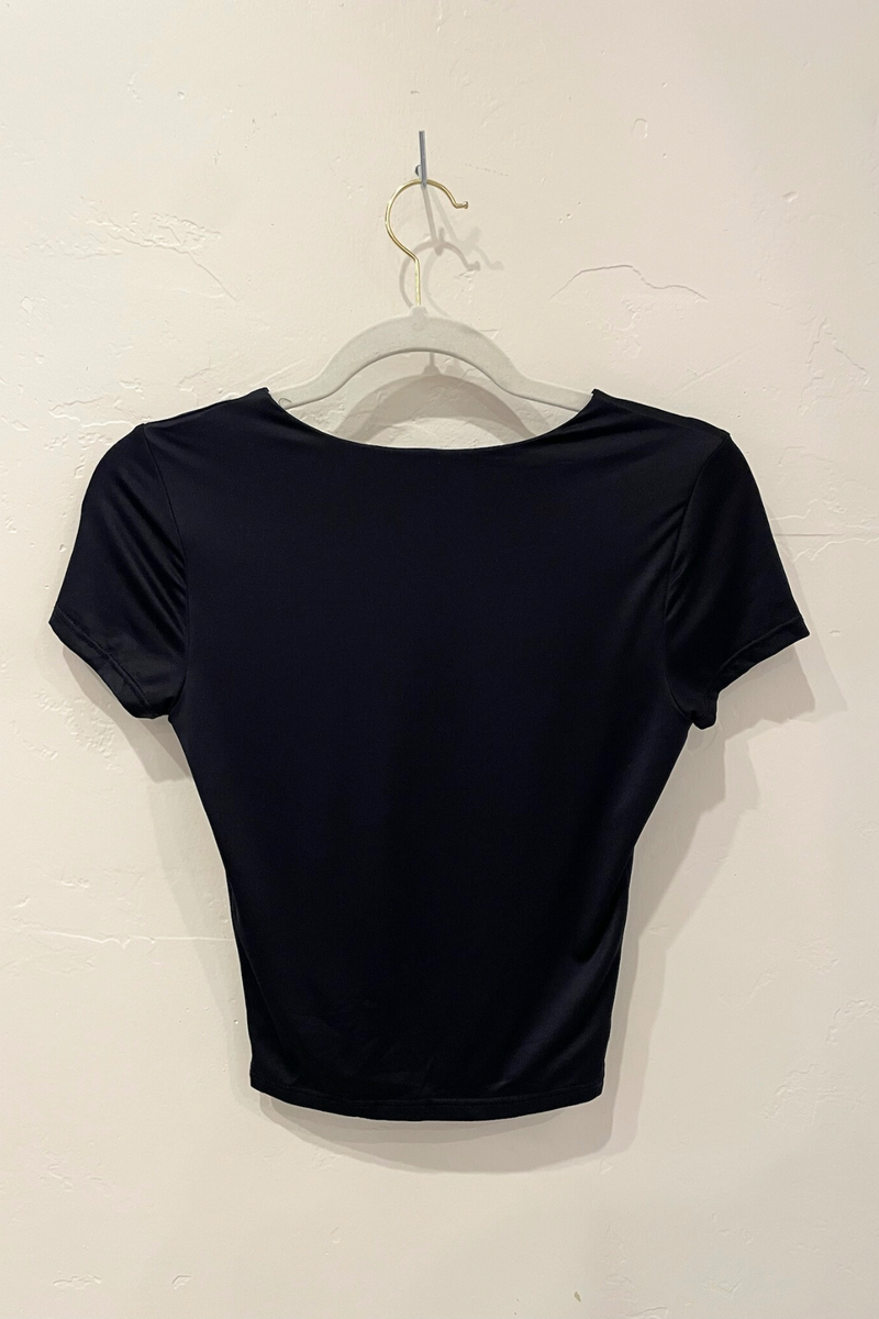 WINDSOR - BLACK TEE