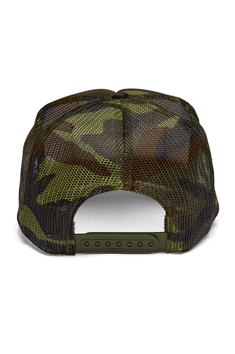 FRIDAY FEELIN - WINKY TRUCKER HAT CAMO