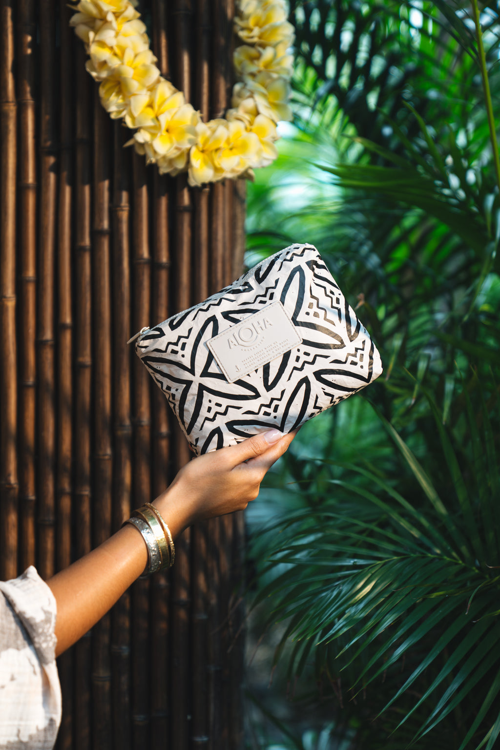 ALOHA COLLECTION - PASIFIKA SMALL BLACK SANDSTONE – swirlboutique