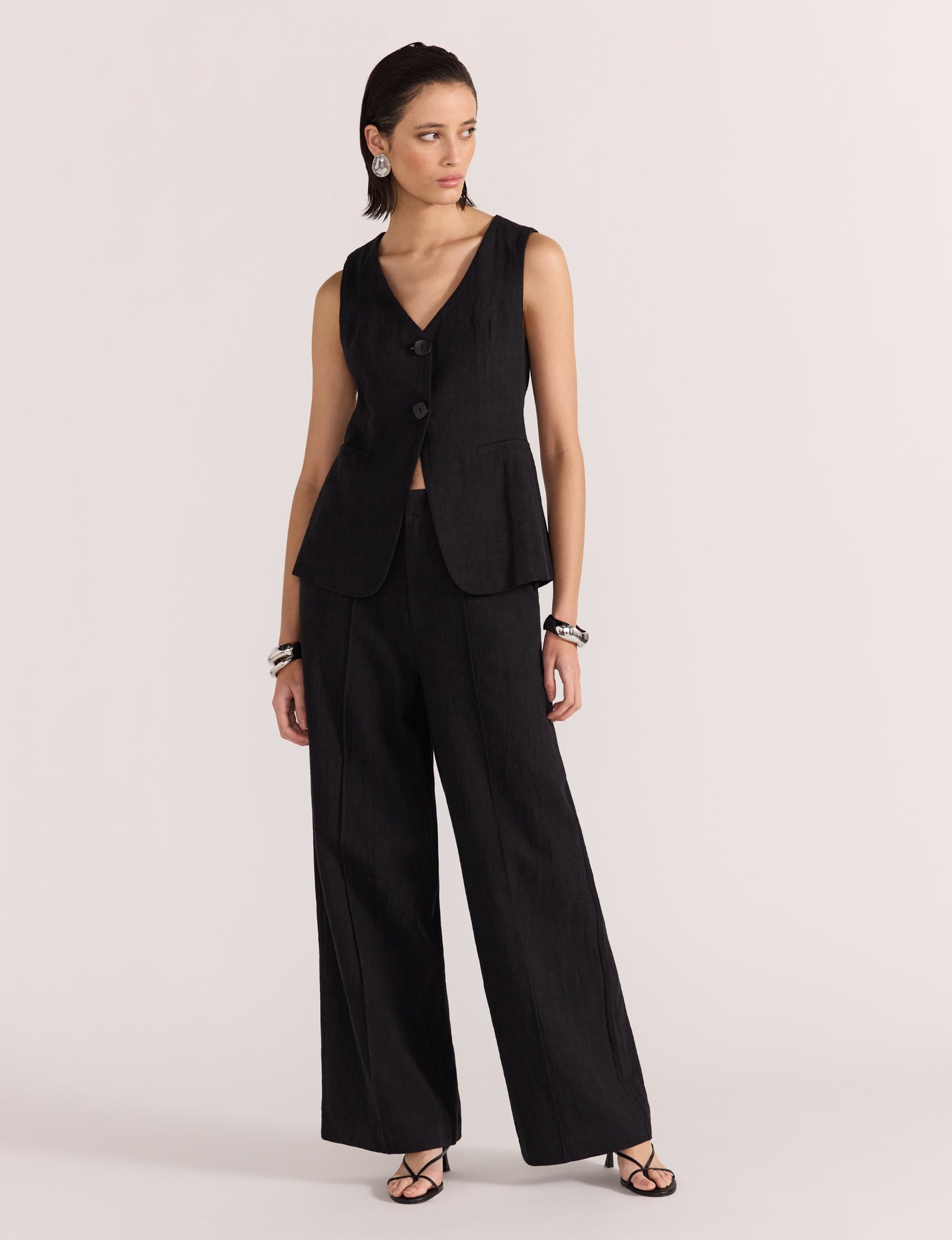 STAPLE THE LABEL - ATHEN LONGLINE LINEN VEST BLACK – swirlboutique