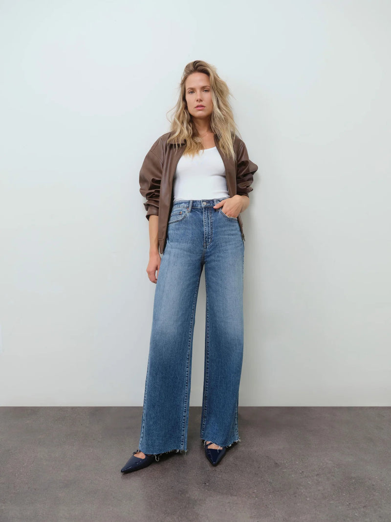 DAZE - FAR OUT HIGH RISE WIDE LEG JEAN STUNNER