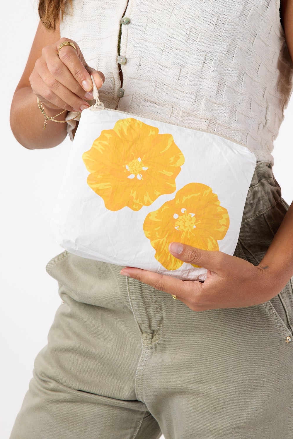 ALOHA COLLECTION - PUA ILIMA SMALL POUCH GOLDEN – swirlboutique