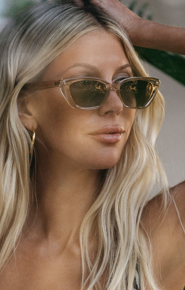 Z SUPPLY X THE SALTY BLONDE - STAYCATION SUNGLASSES GRADIENT