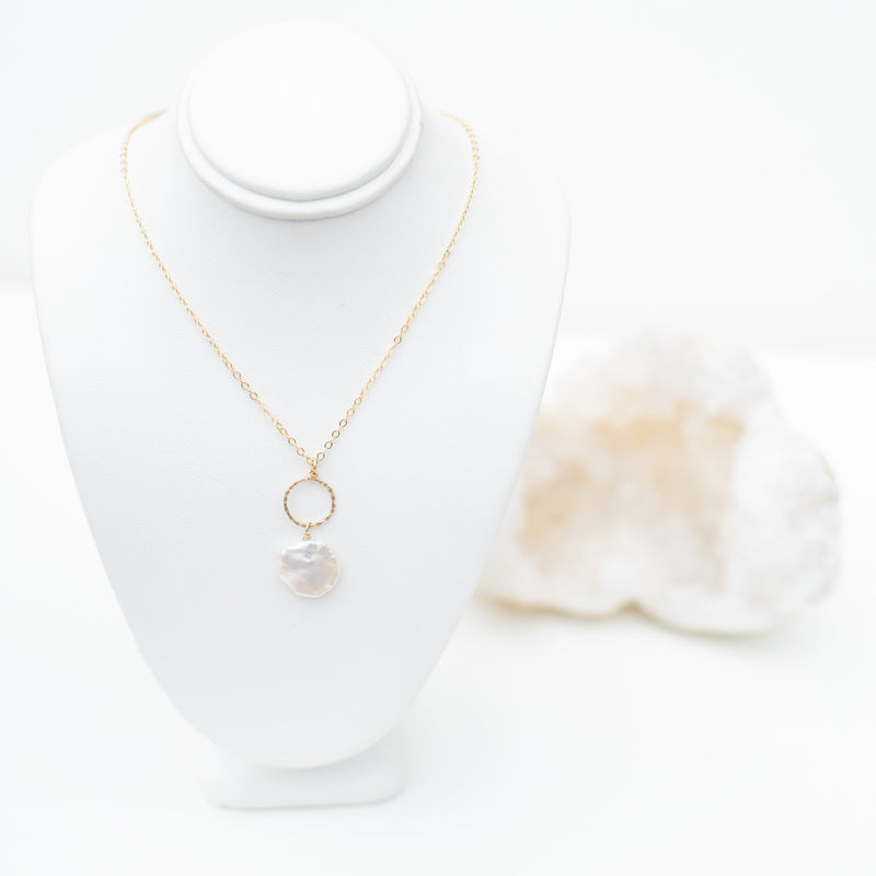 LUSH JEWELRY - PEARL PENDANT NECKLACE